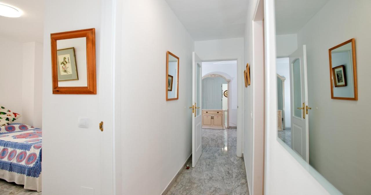 Sleeps 8 Aircon Secure Underground Parking Free Netflix Fast Internet