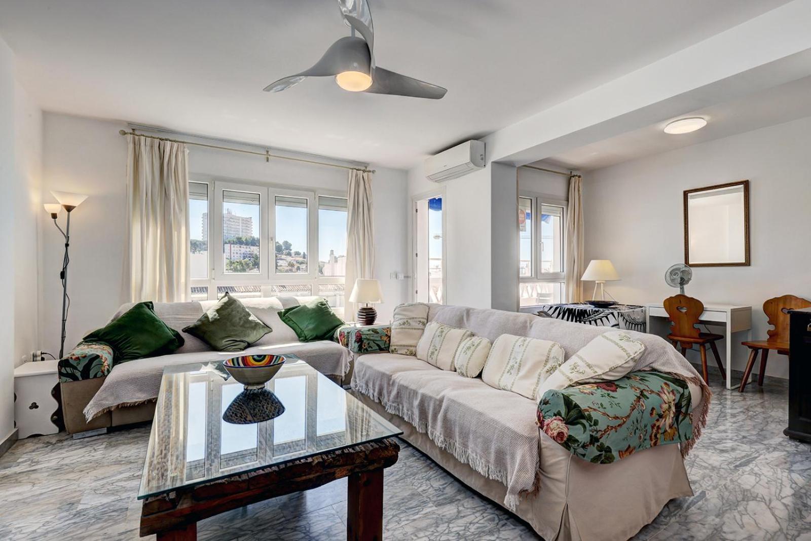 Sleeps 8 Aircon Secure Underground Parking Free Netflix Fast Internet Appartamento Marbella