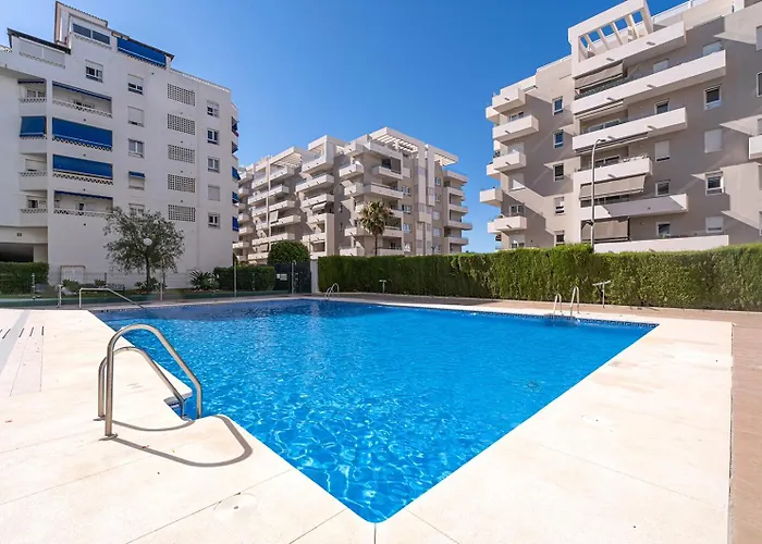 Marbella Sleeps 8 Aircon Secure Underground Parking Free Netflix Fast Internet