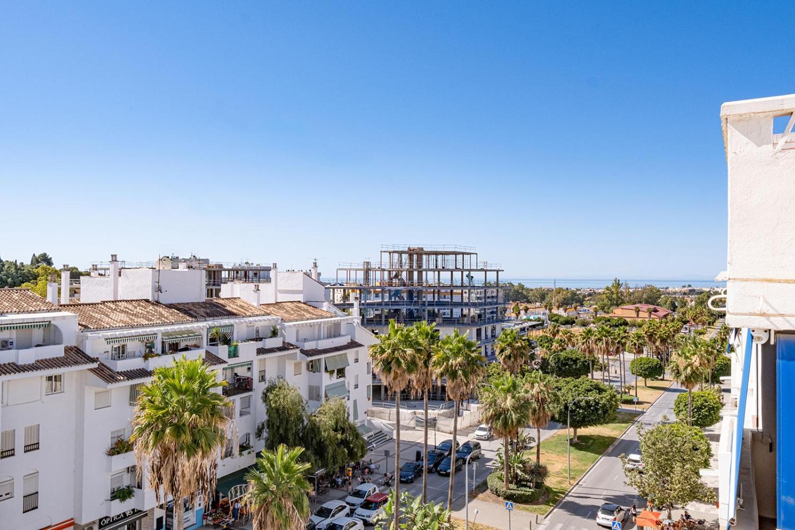 Sleeps 8 Aircon Secure Underground Parking Free Netflix Fast Internet * Marbella